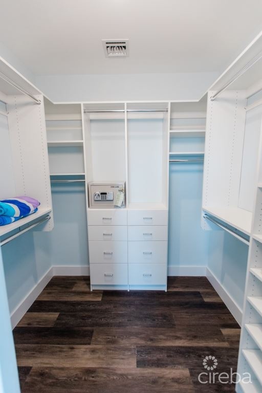 SEAHAVEN ORCHID VILLA WITH CARRIAGE HOUSE