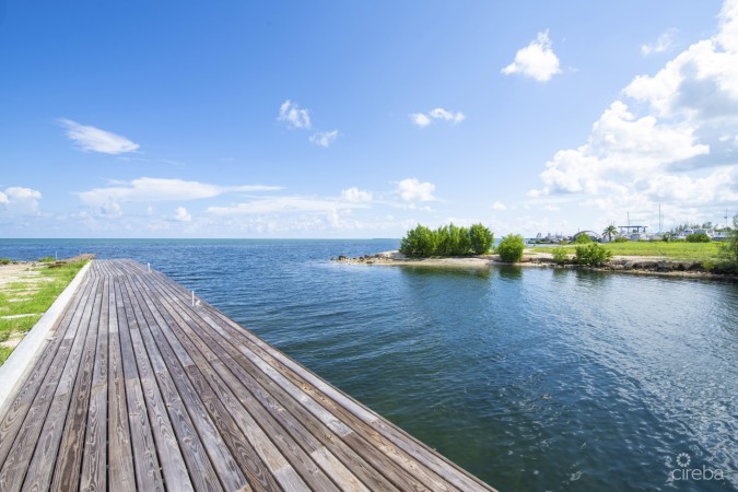 SEAHAVEN ORCHID VILLA WITH CARRIAGE HOUSE