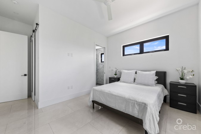 48 HAVEN CIRCLE - MODERN SINGLE FAMILY HOME