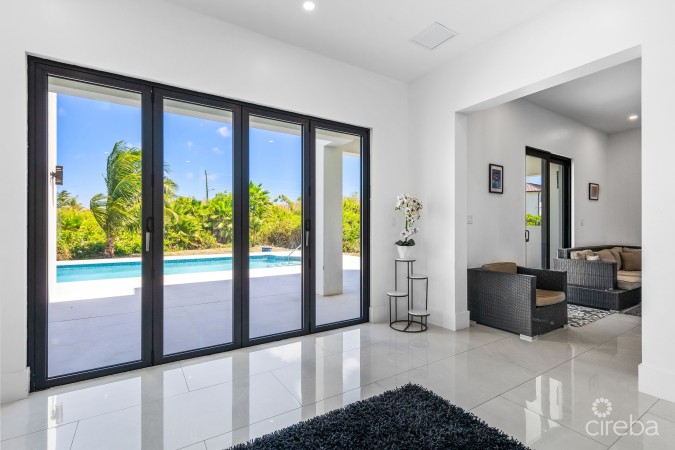 48 HAVEN CIRCLE - MODERN SINGLE FAMILY HOME