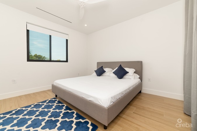 SOUTH SOUND NUSA VILLAS BEAUTIFUL HOME WITH POOL