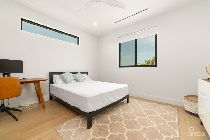 SOUTH SOUND NUSA VILLAS BEAUTIFUL HOME WITH POOL