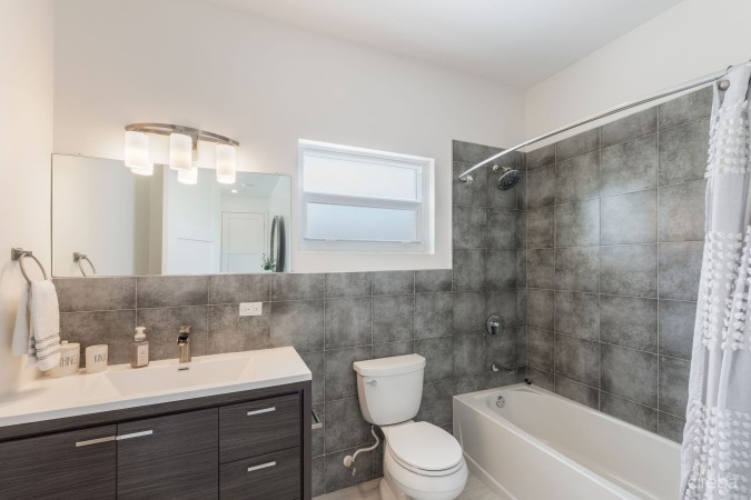 THE COTTAGES IN EAST END ~ BOUTIQUE HOTEL