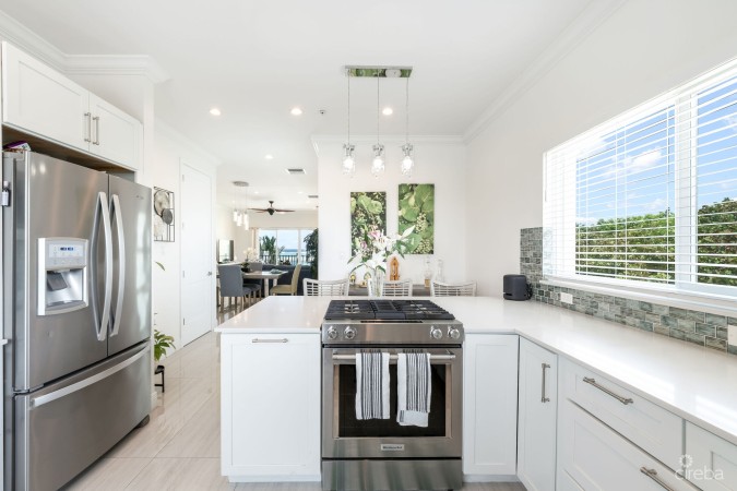 THE COTTAGES IN EAST END ~ BOUTIQUE HOTEL