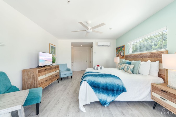 THE COTTAGES IN EAST END ~ BOUTIQUE HOTEL