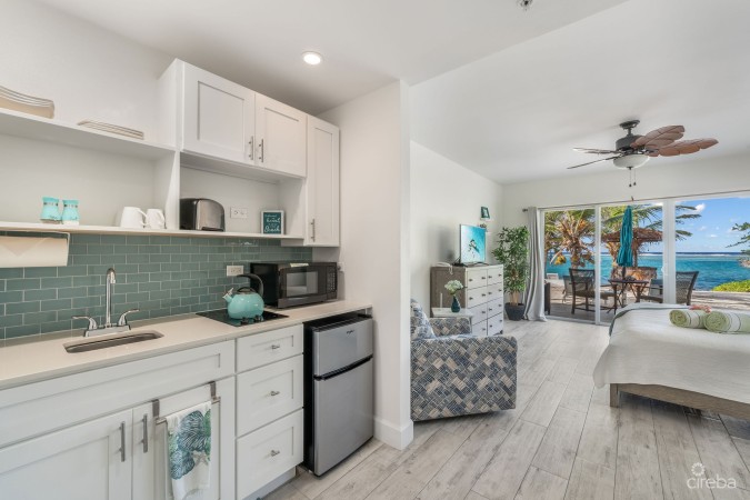 THE COTTAGES IN EAST END ~ BOUTIQUE HOTEL