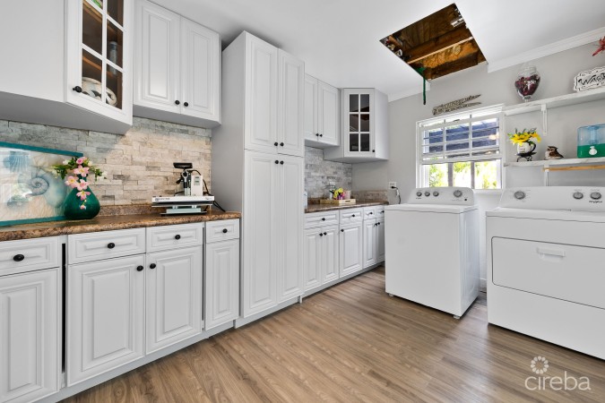 SINGLE FAMILY GEM IN NORTH SOUND ESTATES