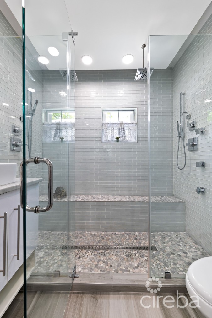 SINGLE FAMILY GEM IN NORTH SOUND ESTATES