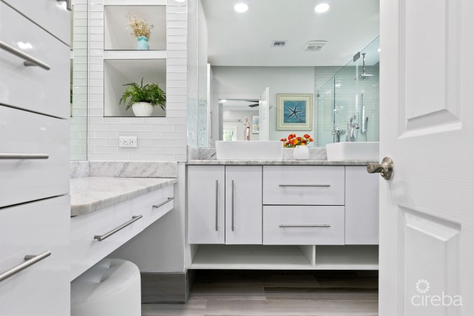 SINGLE FAMILY GEM IN NORTH SOUND ESTATES