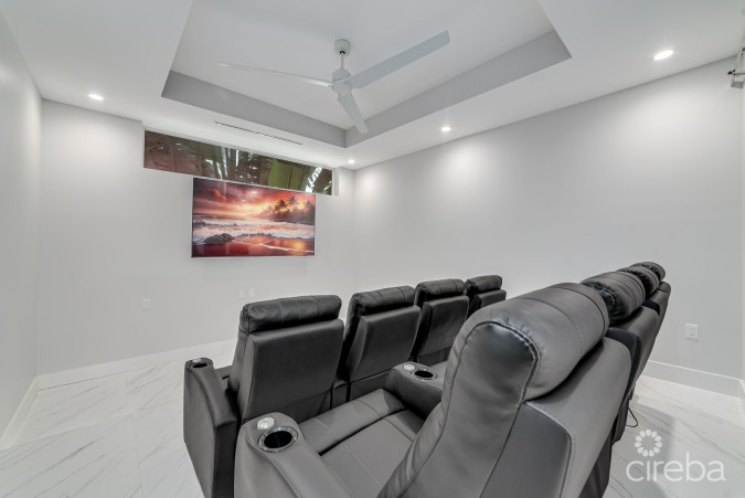 BRITANNIA ESTATES FAMILY HOME SEVEN MILE BEACH CORRIDOR