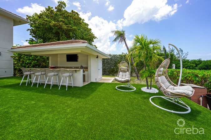 GOVERNORS HARBOUR ESTATE HOME