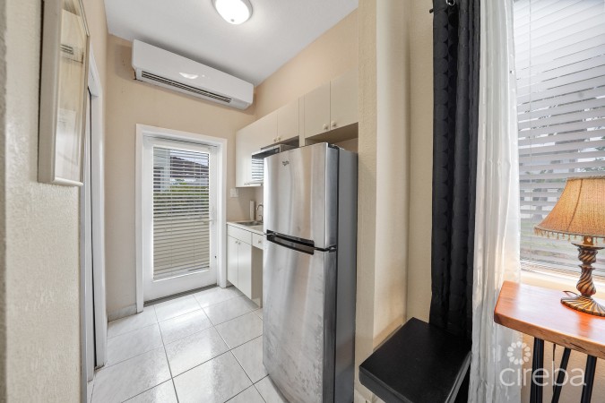 GOVERNORS HARBOUR ESTATE HOME