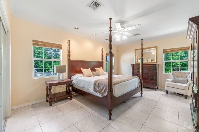 75 MIDSUMMER DRIVE SINGLE FAMILY HOME