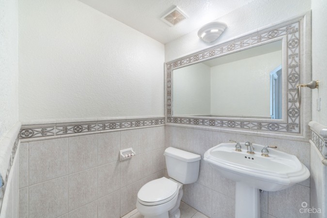 75 MIDSUMMER DRIVE SINGLE FAMILY HOME