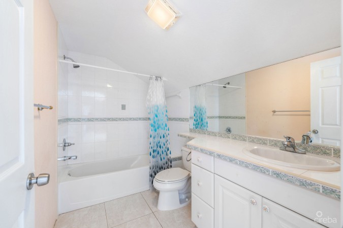 75 MIDSUMMER DRIVE SINGLE FAMILY HOME