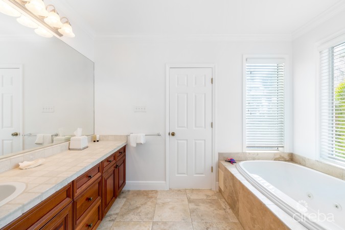 HIDDEN TREASURE OCEANFRONT ESTATE HOME