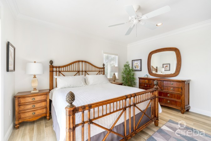 HIDDEN TREASURE OCEANFRONT ESTATE HOME