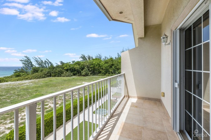 PARADISE POINT | 3-BED, 2.5-BATH OCEANFRONT TOWNHOUSE | WEST BAY