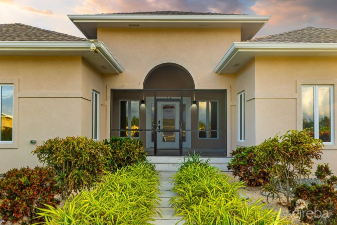 FULLY REMODELED 3BR FAMILY HOME IN NORTH SOUND ESTATES