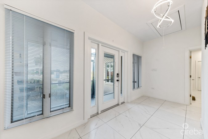 FULLY REMODELED 3BR FAMILY HOME IN NORTH SOUND ESTATES