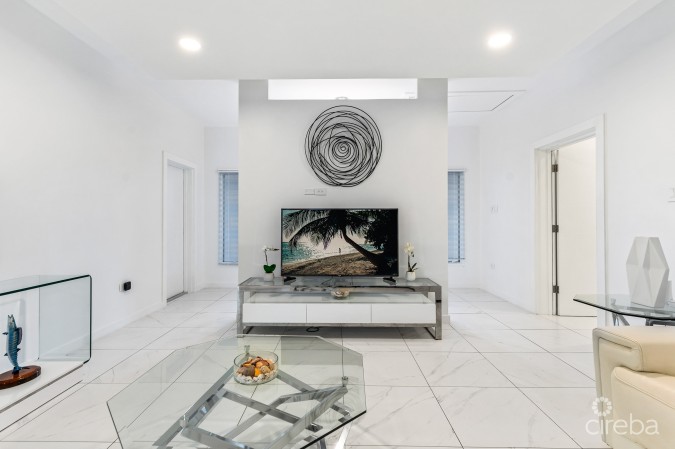 FULLY REMODELED 3BR FAMILY HOME IN NORTH SOUND ESTATES