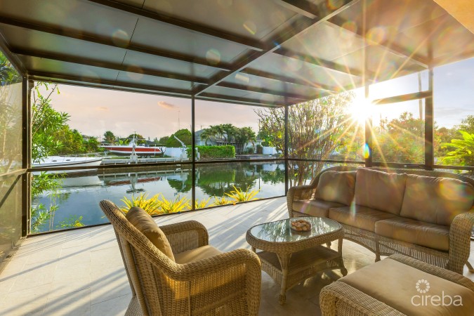 FULLY REMODELED 3BR FAMILY HOME IN NORTH SOUND ESTATES