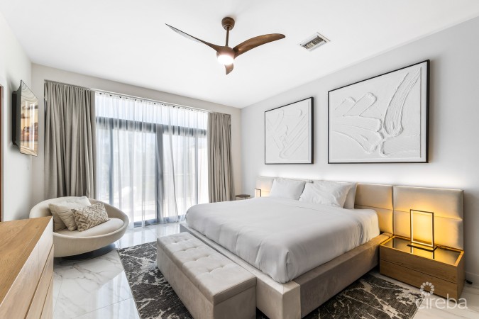 BAHIA  12 - 3 BED 3.5 BATH , SOUTH SOUND