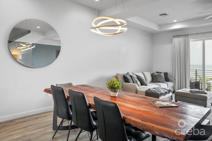 OCEAN CREST #21, GEORGE TOWN WATERFRONT