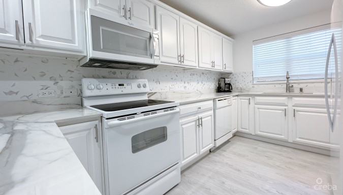 SOUTHAMPTON GARDENS 2 BED, 2.5 BATH TOWNHOUSE