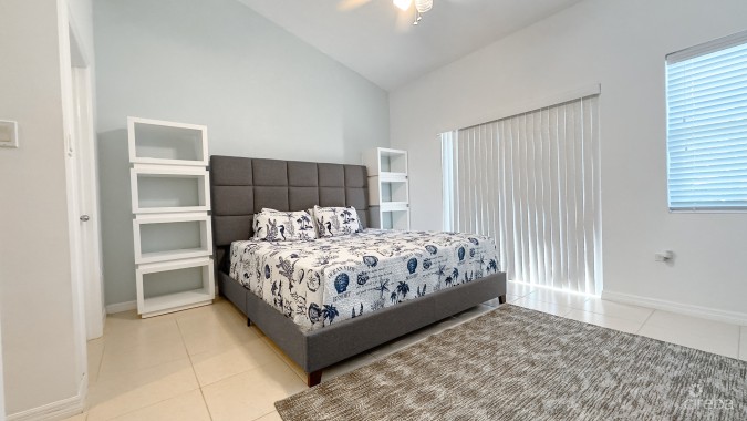 SOUTHAMPTON GARDENS 2 BED, 2.5 BATH TOWNHOUSE