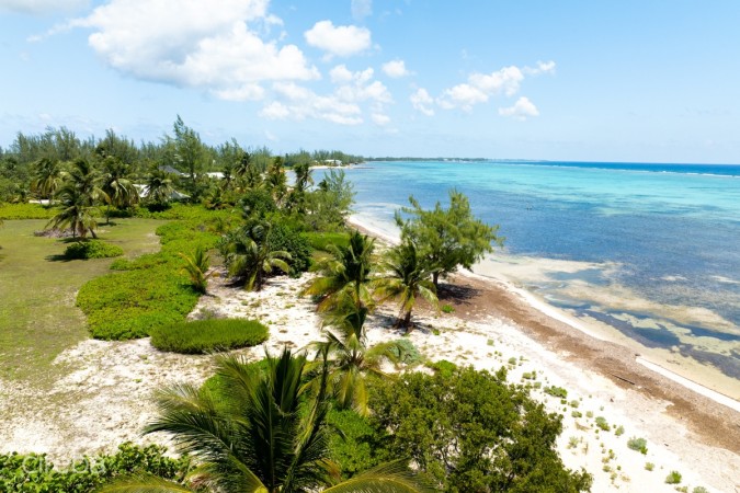 PRIME BEACHFRONT DEVELOPMENT OPPORTUNITY