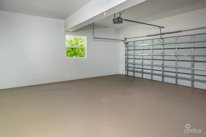 BIMINI DR - EXECUTIVE CANAL FRONT HOME IN GRAND HARBOUR