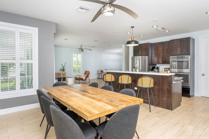 BIMINI DR - EXECUTIVE CANAL FRONT HOME IN GRAND HARBOUR