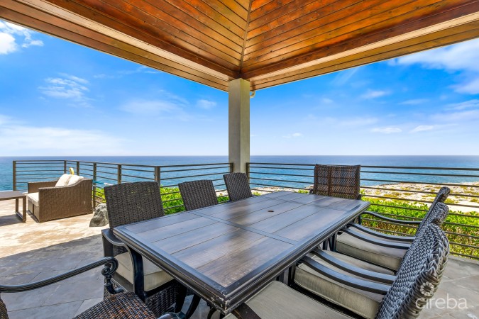BELLA VISTA-LUXURY PANORAMIC OCEANFRONT 5 BEDROOM ESTATE