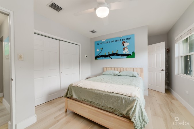 WINTERHAVEN BEACHFRONT 3 BED