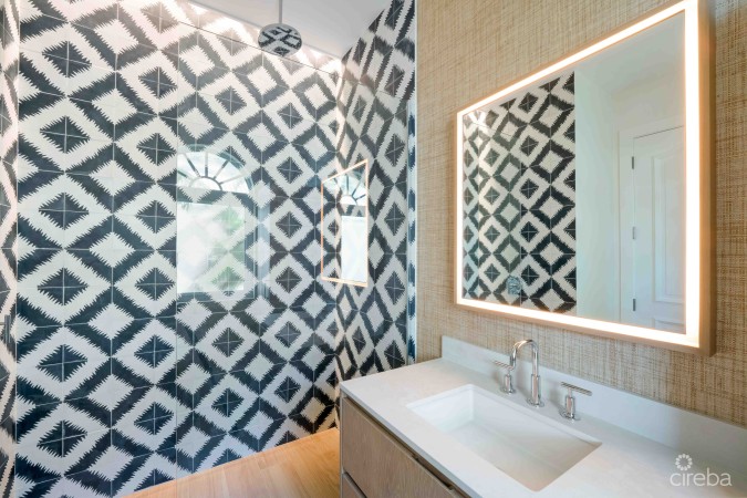 4 BED PENTHOUSE SEVEN MILE BEACH MANDALAY