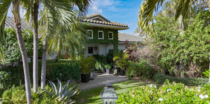 GOVERNORS HARBOUR OCEANFRONT HOME
