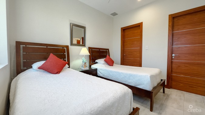 4 BED ARVIA CANAL FRONT