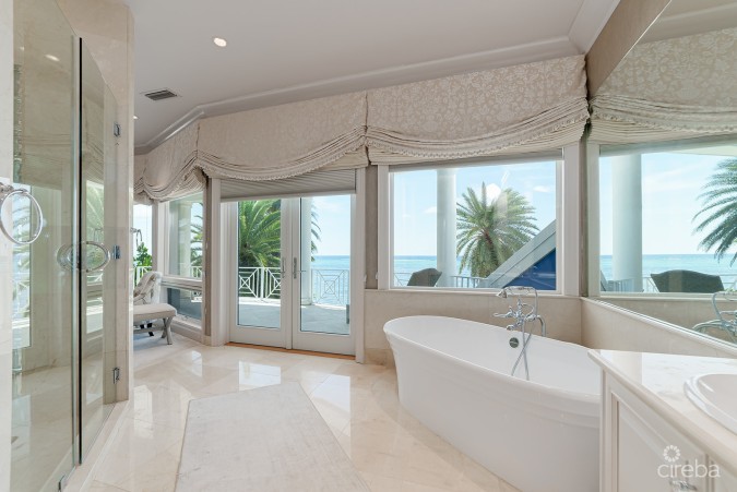 THE BLUE HOUSE - WATERFRONT HOME SOUTH SOUND ROAD