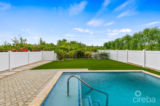 OLEA 106, CANAL FRONT 3 BED DUPLEX