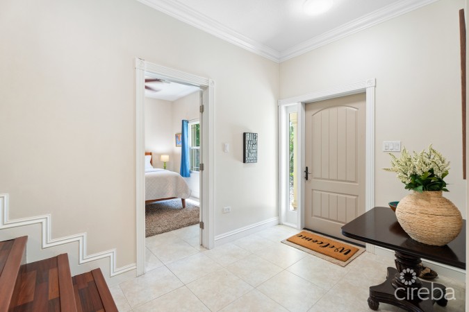 ORCHID HEIGHTS 32, MIDSUMMER DRIVE HOME