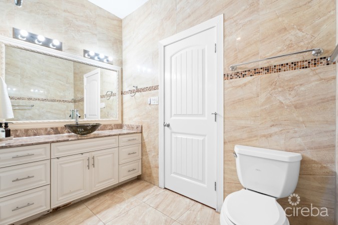 ORCHID HEIGHTS 32, MIDSUMMER DRIVE HOME