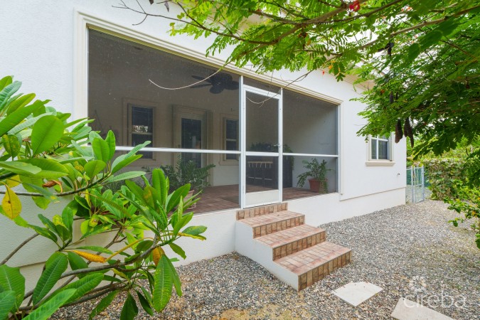 ORCHID HEIGHTS 32, MIDSUMMER DRIVE HOME