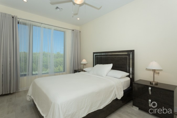 VELA 4BED | NEWEST PHASE & NEWLY PAINTED