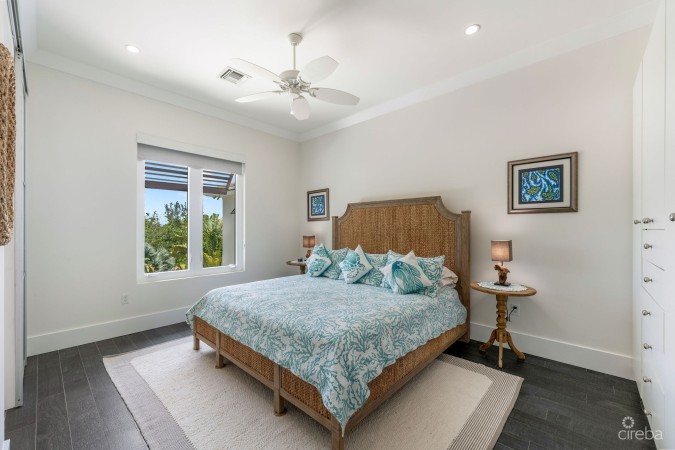 CHIARO DI LUNA, A LUXURY OCEAN FRONT ESTATE IN VISTA DEL MAR