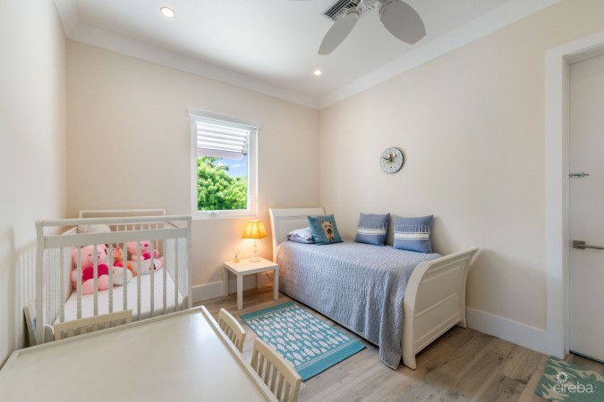 CHIARO DI LUNA, A LUXURY OCEAN FRONT ESTATE IN VISTA DEL MAR