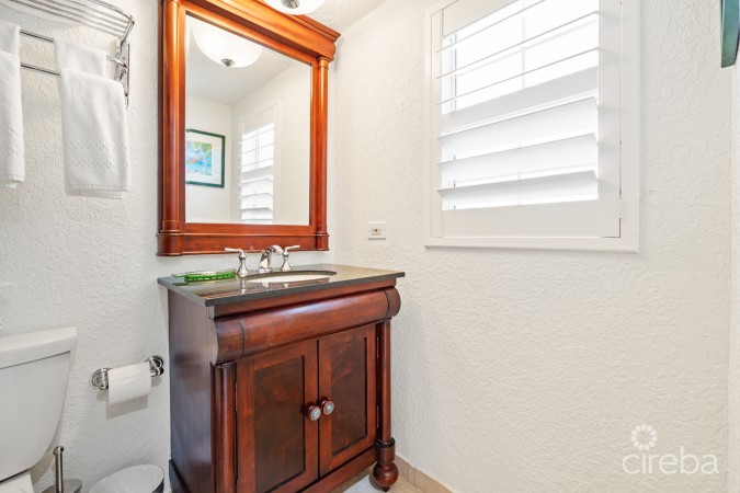 COLONIAL CLUB 18, SEVEN MILE BEACH