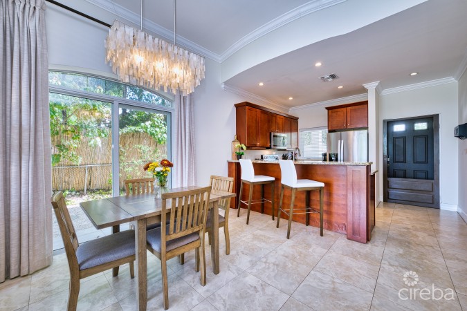 OCEANFRONT CORNER UNIT- HARBOUR POINT VILLA #5