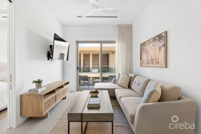 HARBOUR WALK 202 | 1 BED + DEN | CORNER UNIT