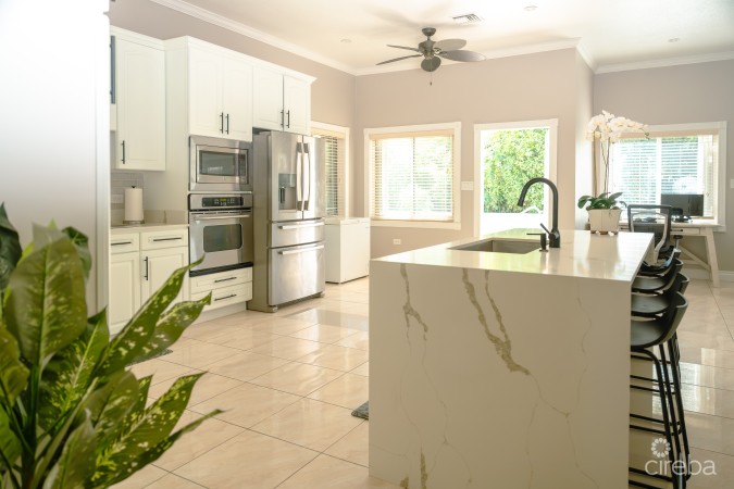 4 BEDROOM BEAUTIFUL FAMILY HOME IN SAVANNAH